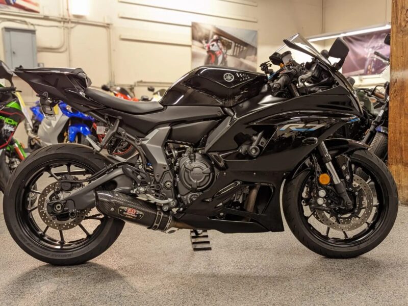 2022 YAMAHA R7