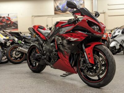 2011 Yamaha R1 Crossplane Raven