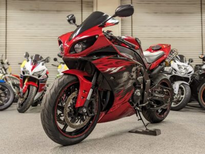 2011 Yamaha R1 Crossplane Raven