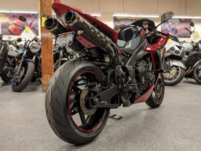 2011 Yamaha R1 Crossplane Raven