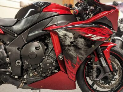 2011 Yamaha R1 Crossplane Raven