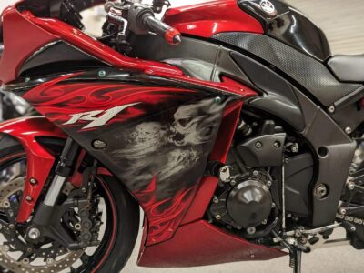2011 Yamaha R1 Crossplane Raven