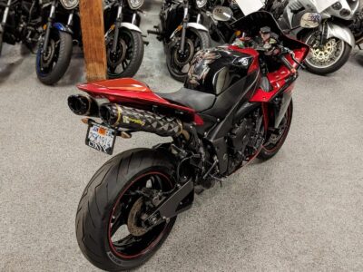 2011 Yamaha R1 Crossplane Raven