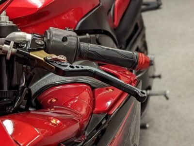 2011 Yamaha R1 Crossplane Raven