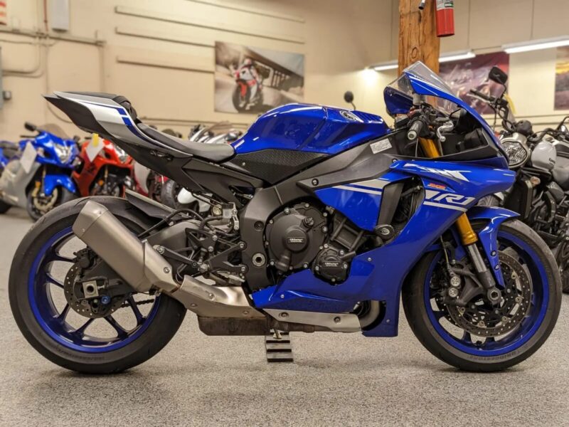 2017 Yamaha R1