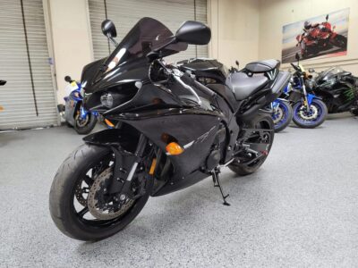2012 Yamaha R1 RAVEN