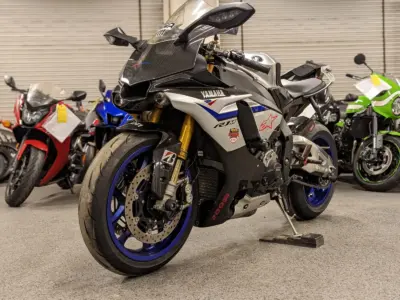 2015 Yamaha R1M