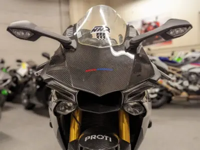 2015 Yamaha R1M