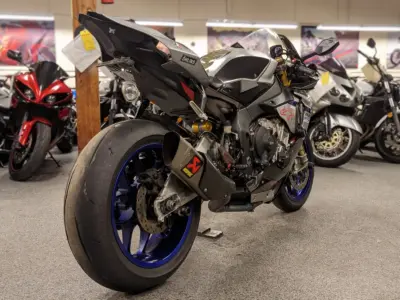 2015 Yamaha R1M