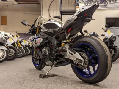 2015 Yamaha R1M