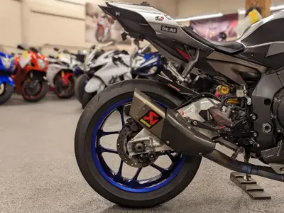 2015 Yamaha R1M