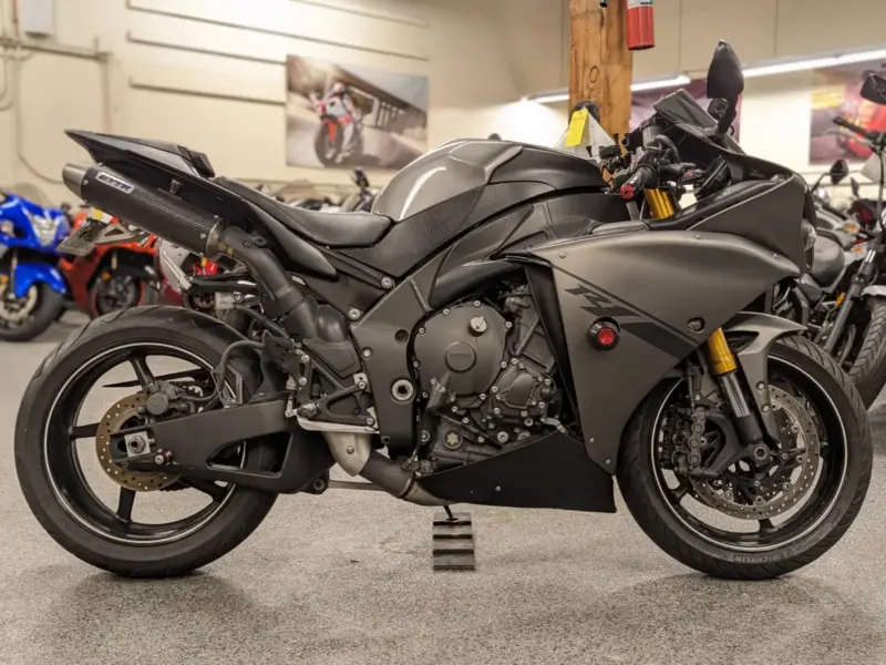 2013 Yamaha R1