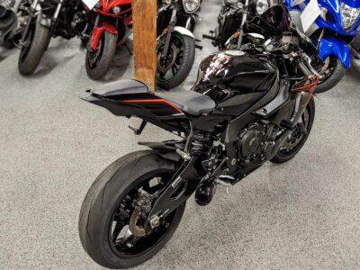2017 Yamaha R1