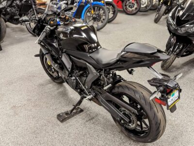 2022 YAMAHA R7