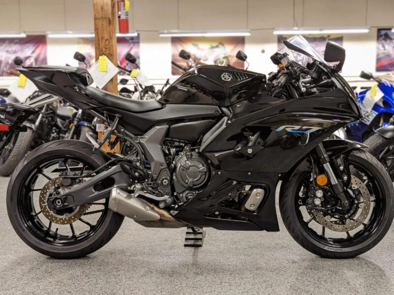 2022 YAMAHA R7