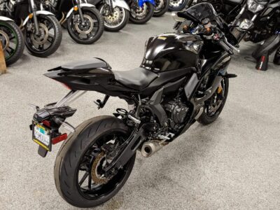 2022 YAMAHA R7