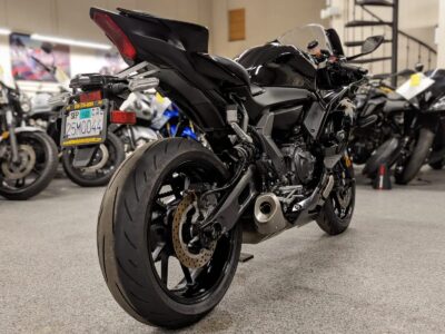 2022 YAMAHA R7