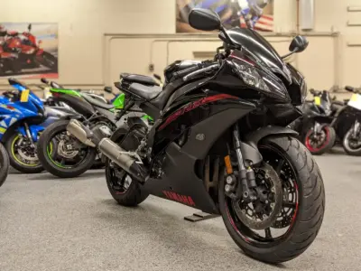 2015 Yamaha R6 RAVEN