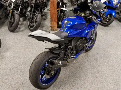 2020 Yamaha R1