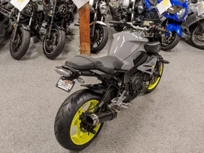 2017 Yamaha FZ-10 FZ10 MT10 MT-10