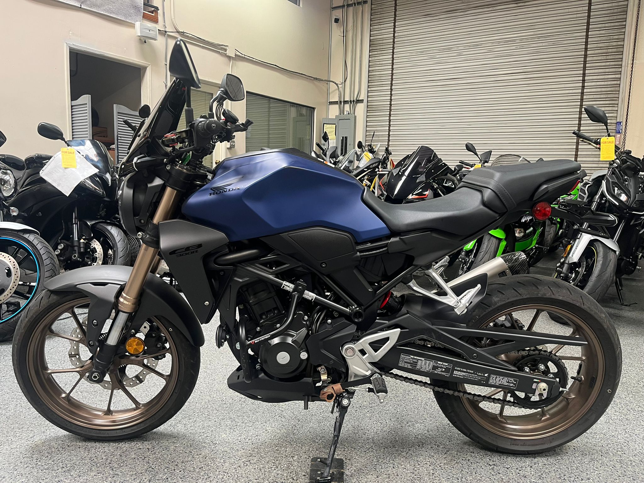 2020 HONDA CB300R ABS AK Motors