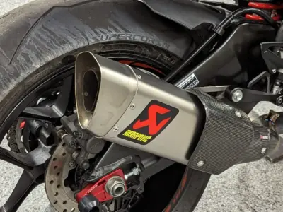 2018 Yamaha R1 RAVEN