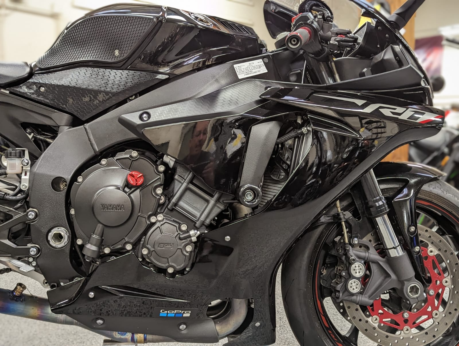 2018 Yamaha R1 RAVEN - AK MotorsAK Motors