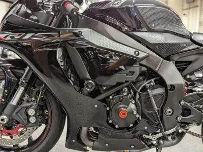 2018 Yamaha R1 RAVEN
