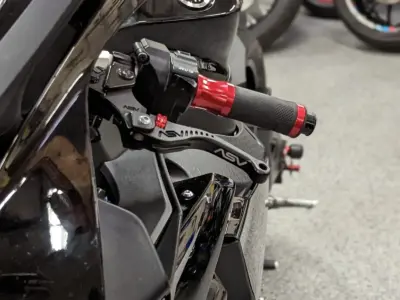 2018 Yamaha R1 RAVEN