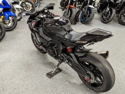 2018 Yamaha R1 RAVEN