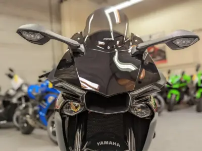 2015 Yamaha R1 RAVEN