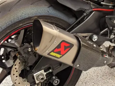 2015 Yamaha R1 RAVEN