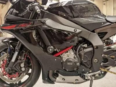 2015 Yamaha R1 RAVEN