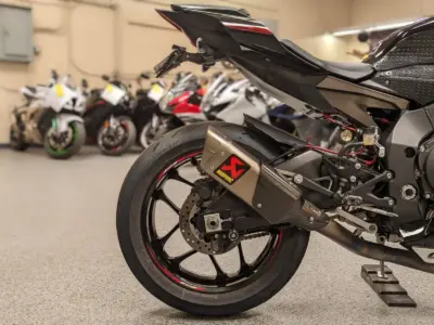 2015 Yamaha R1 RAVEN