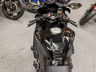 2015 Yamaha R1 RAVEN