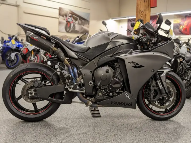 2011 Yamaha R1 Crossplane