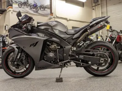 2011 Yamaha R1 Crossplane