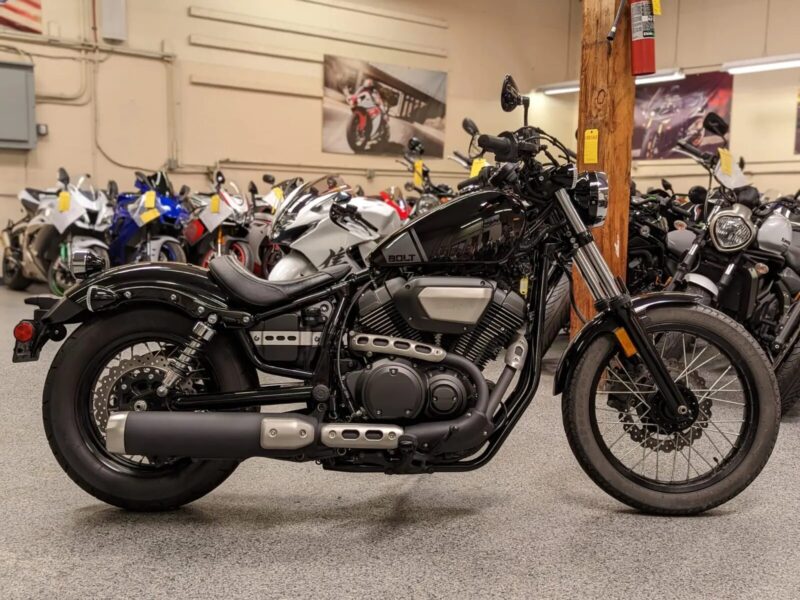 2017 Yamaha Bolt RAVEN