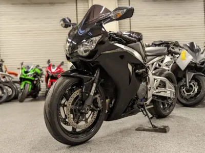 2011 HONDA CBR1000RR