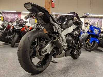 2011 HONDA CBR1000RR