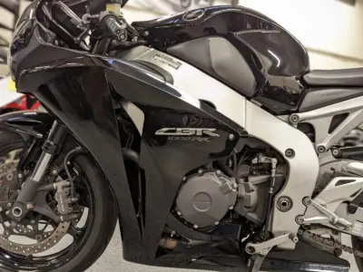 2011 HONDA CBR1000RR