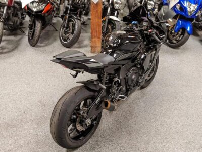 2020 Yamaha R1