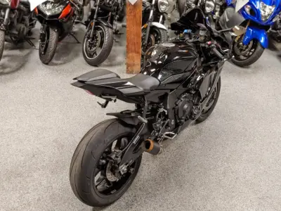 2020 Yamaha R1