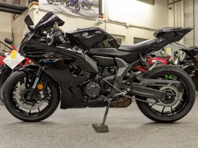 2022 YAMAHA R7