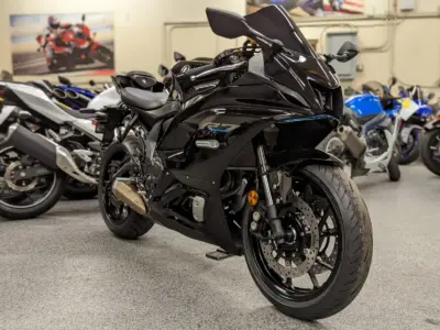 2022 YAMAHA R7
