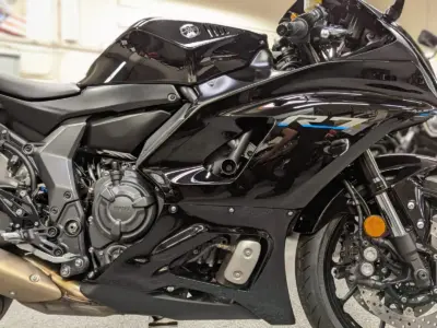 2022 YAMAHA R7