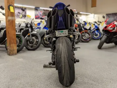 2009 Yamaha R1 Crossplane