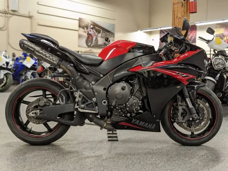 2009 Yamaha R1 Crossplane