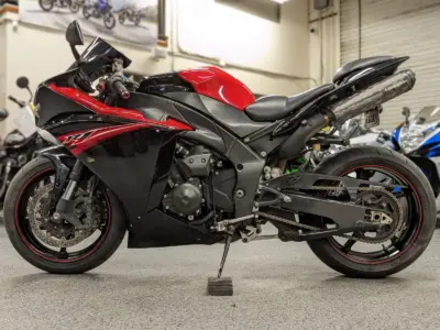 2009 Yamaha R1 Crossplane