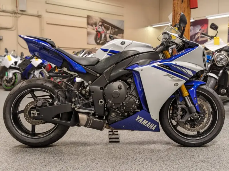 2014 Yamaha R1